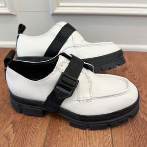 UGG Ashton Shoe Women's 8.5‎ White Leather Black Buckle Combat Boot Lug Sole